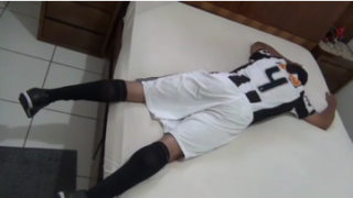 Galo apostou o toba, perdeu e levou pau do cruzeirense