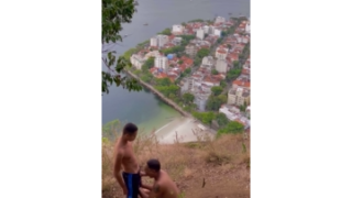 Eles vem de longe e sobem o morro para provar da marretada